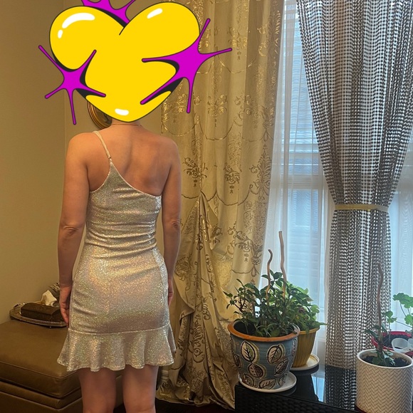 Elegant dress one time used for shooting - Picture 2 of 16